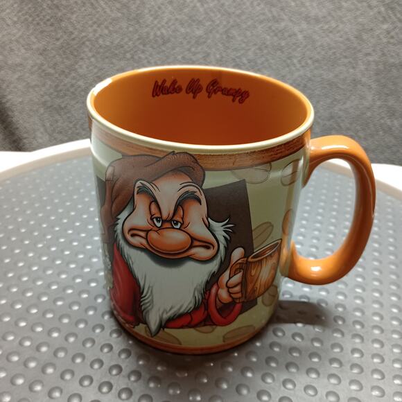 Walt Disney World Snow White Wake Up Grumpy Large Cup - Picture 1 of 6